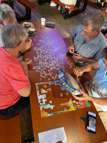 Kermiskantine: Darten, Puzzelen en Borrelen