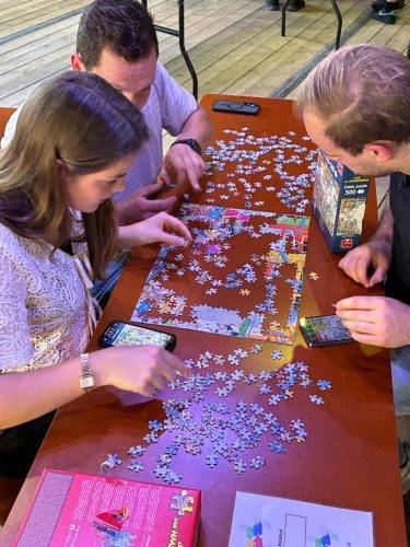 Kermiskantine: Darten, Puzzelen en Borrelen