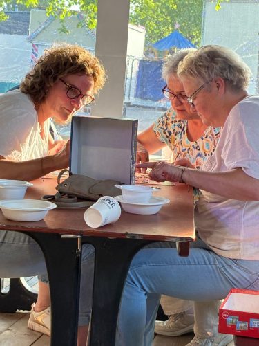 Kermiskantine: Darten, Puzzelen en Borrelen