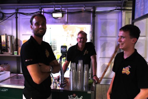 Kermiskantine: Darten, Puzzelen en Borrelen